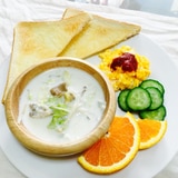 白菜ミルクスープとスクランブルエッグ朝ごはん♡